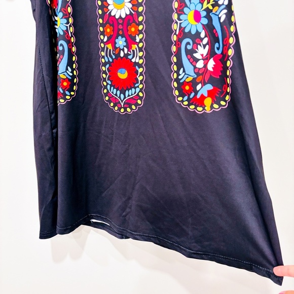 Black floral cover-up dress - Picture 4 of 6